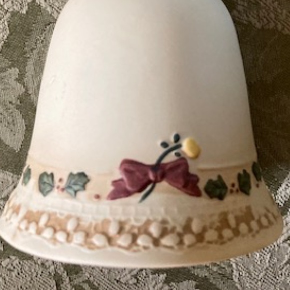 Jan Hagara 1986 Limited Edition Porcelain Bell - Picture 6 of 11
